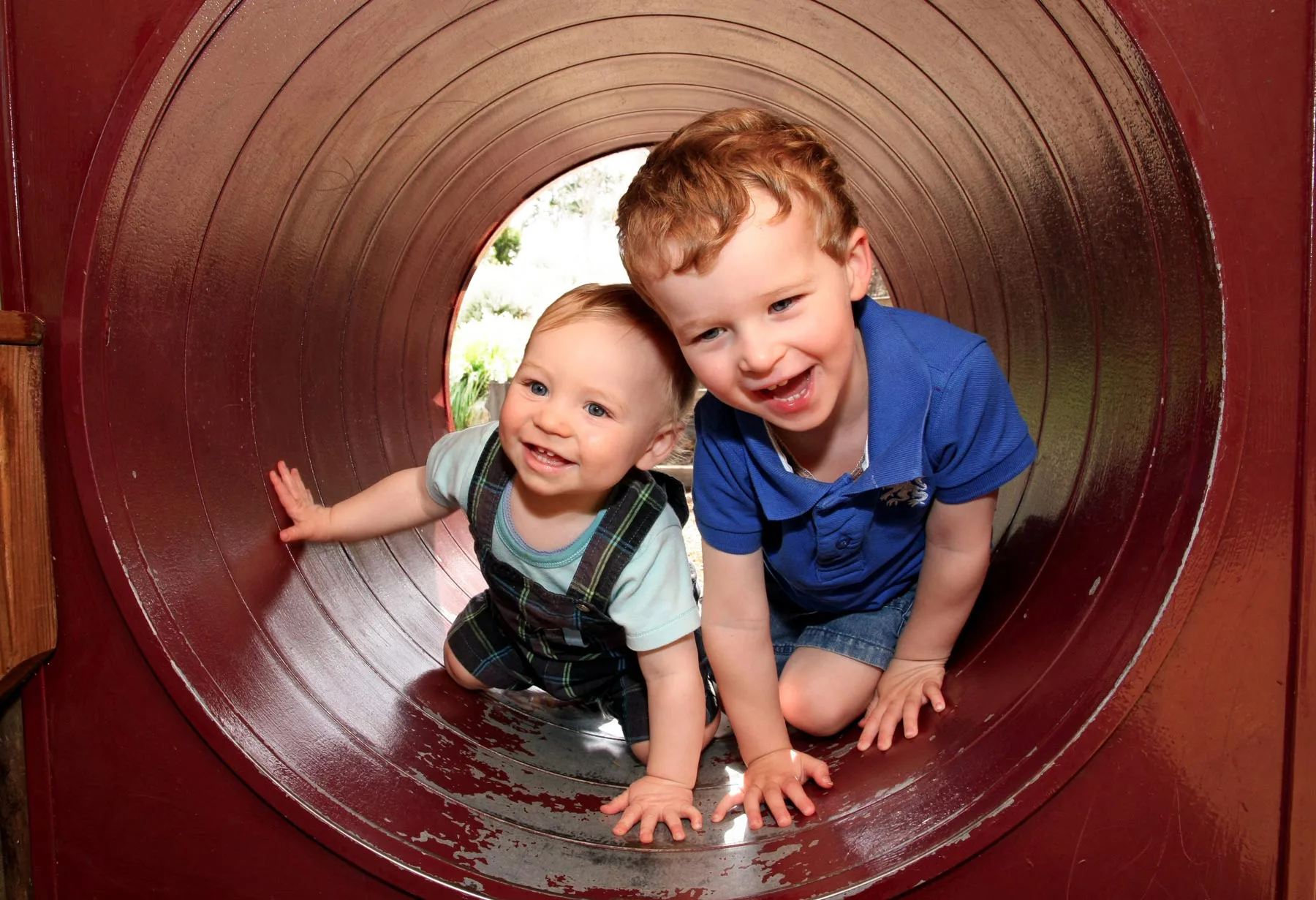 brothers-179375.jpg